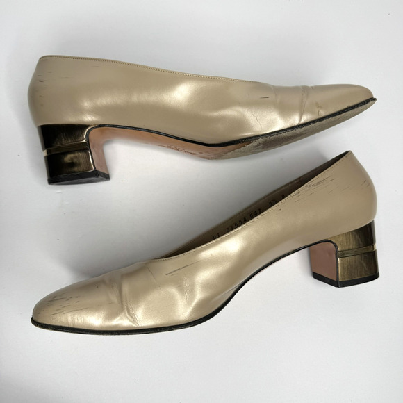 Salvatore Ferragamo Shoes Womens Size 8.5 Beige Leather Block Heel Pumps Italy - Picture 5 of 11